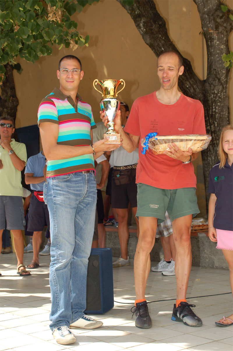 gal/2007/18 - Fondo Valdarbia - Pranzo e premiazioni/DSC_1775-01.jpg